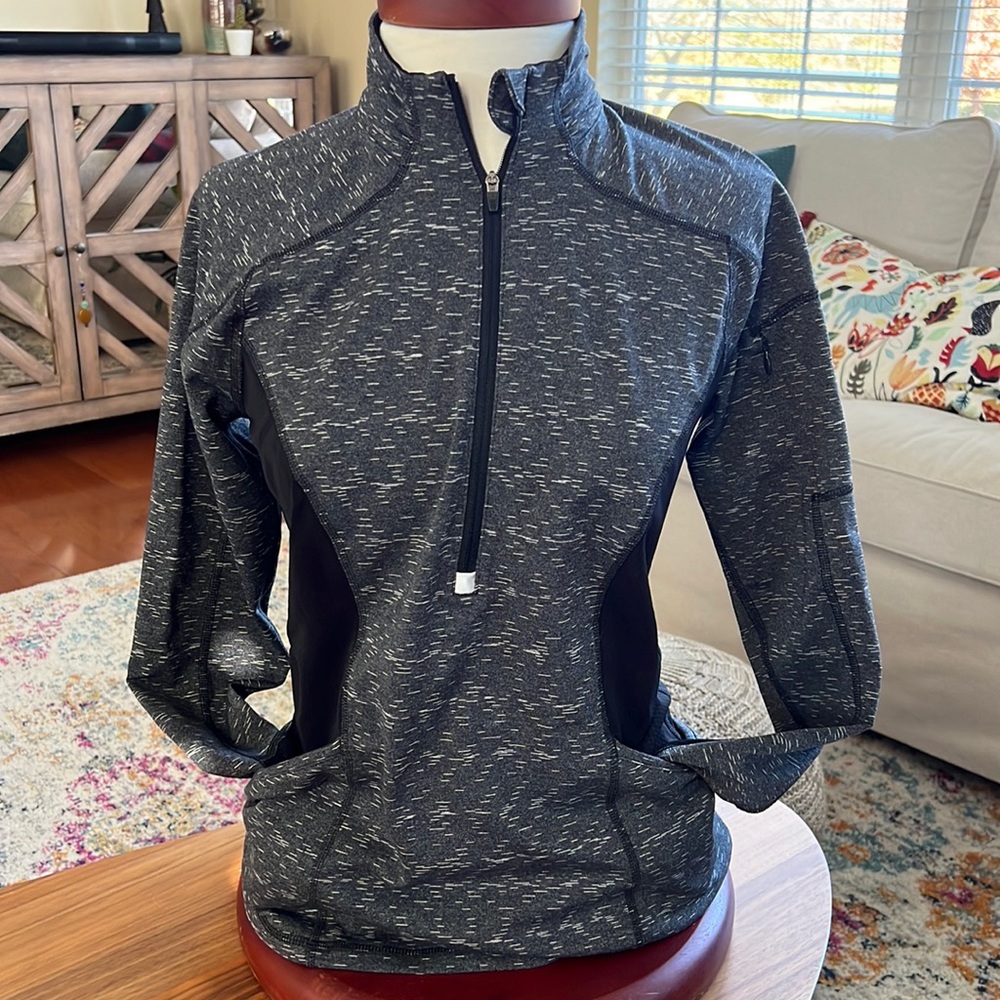 Lucy long sleeve athletic shirt - like new